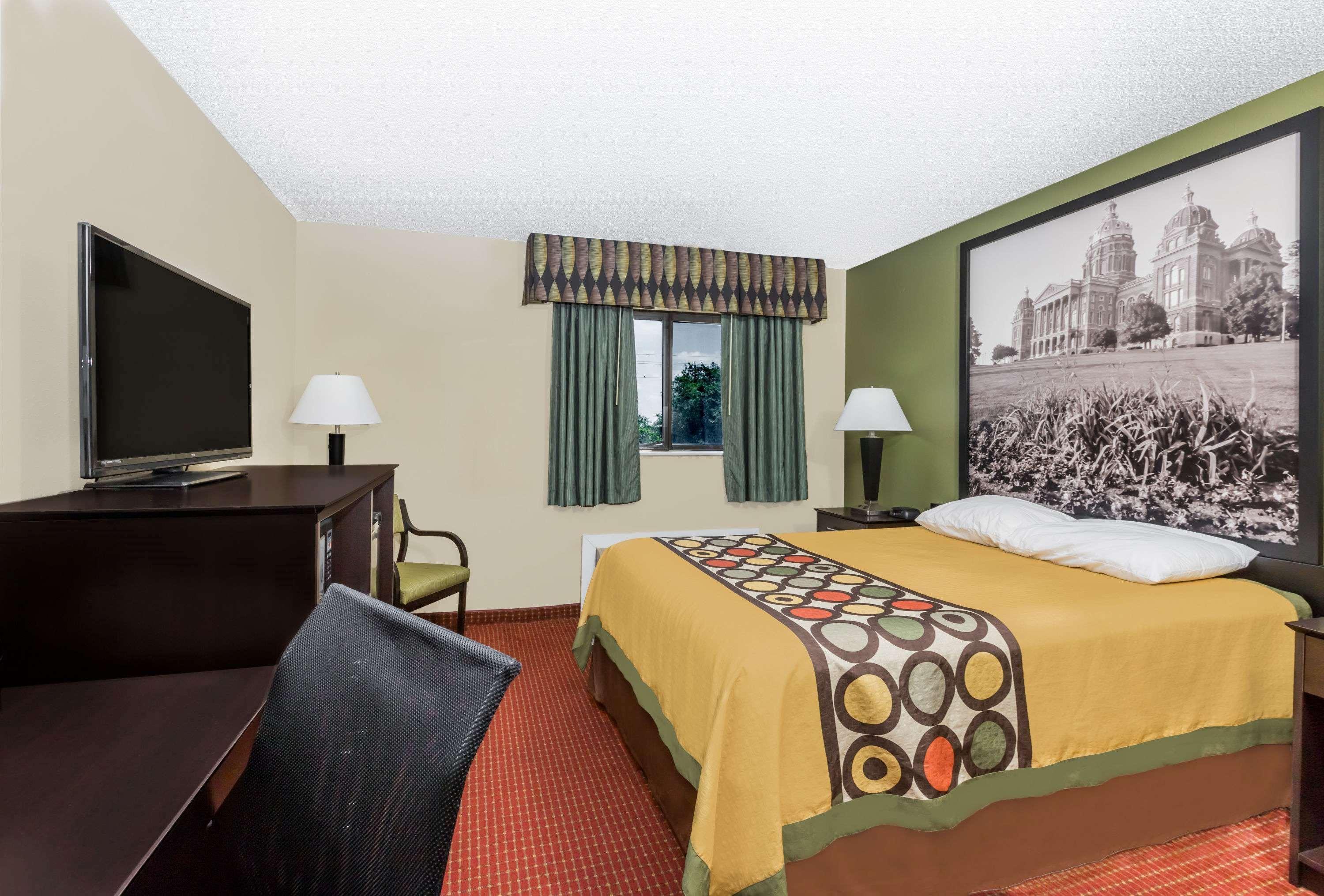 Super 8 By Wyndham Grinnell Ia Exterior foto