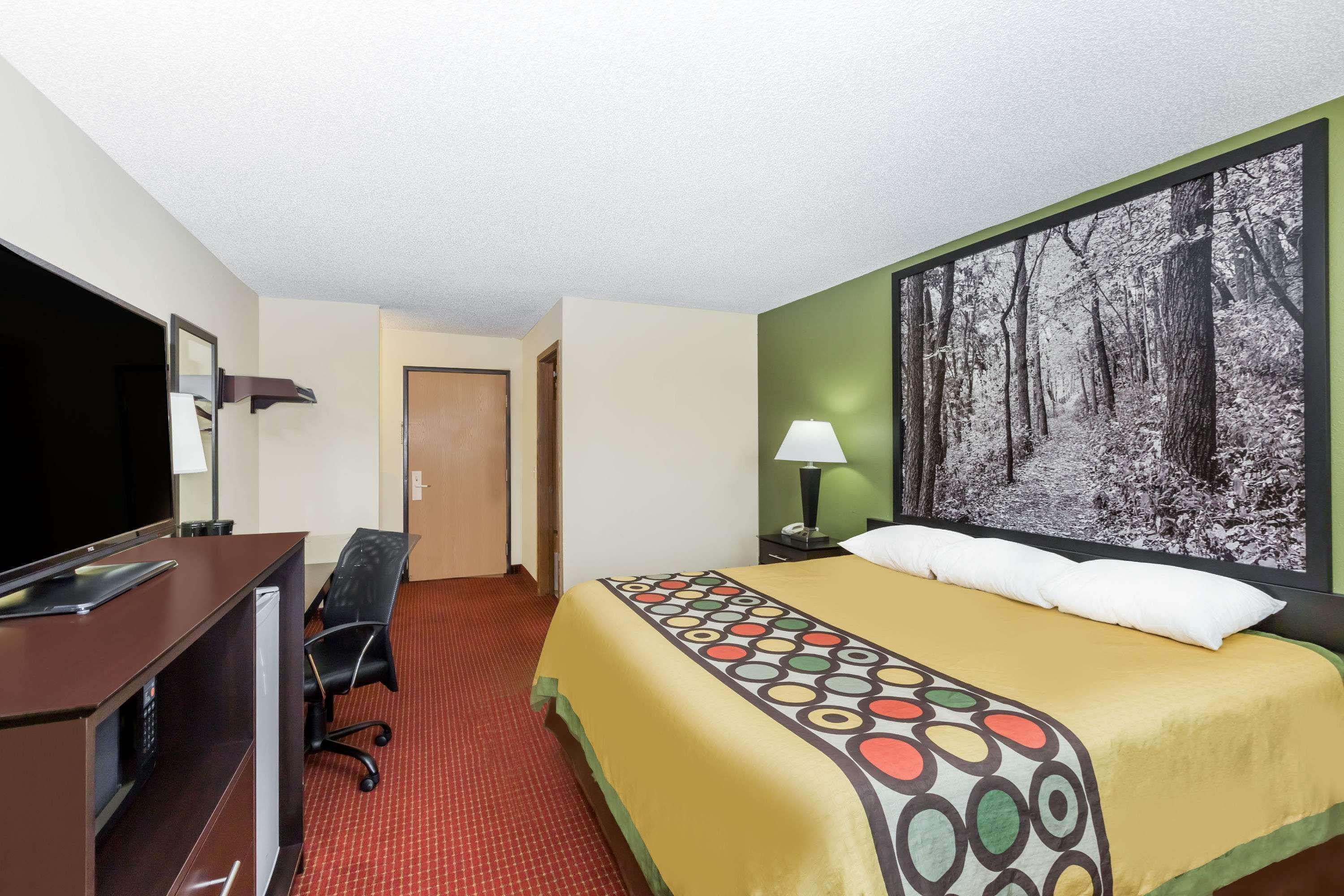 Super 8 By Wyndham Grinnell Ia Exterior foto