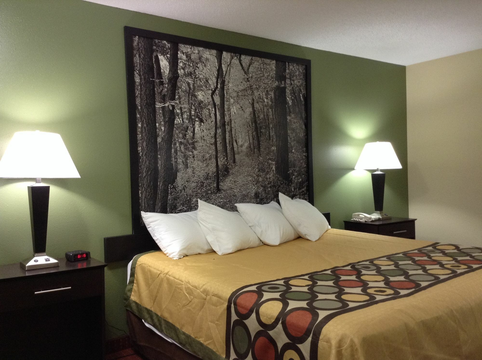 Super 8 By Wyndham Grinnell Ia Exterior foto